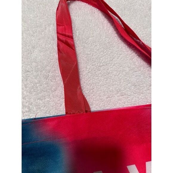 NEW A Very PINK Holiday Victoria's Secret Reusable Shopping Tote - Picture 2 of 4